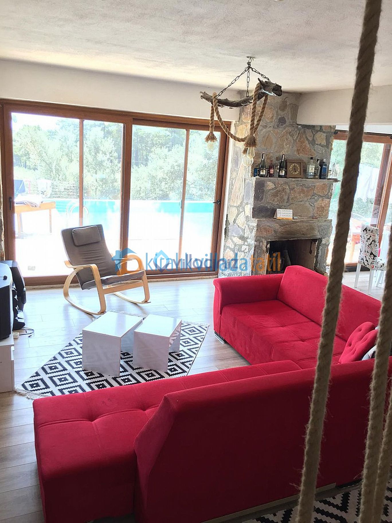 Muğla Akyaka�da Sonsuzluk Havuzu Manzaralı 10 Kişilik Villa Kiralık