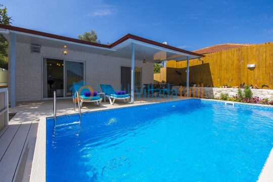 Kalkan Üzümlü Köyünde 1+1 2 kişilik Villa